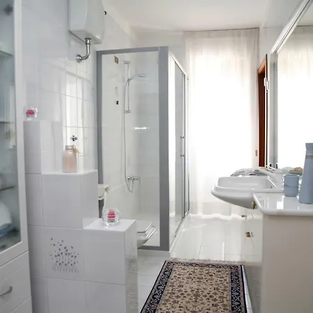 לינה וארוחת בוקר Porta Marina *